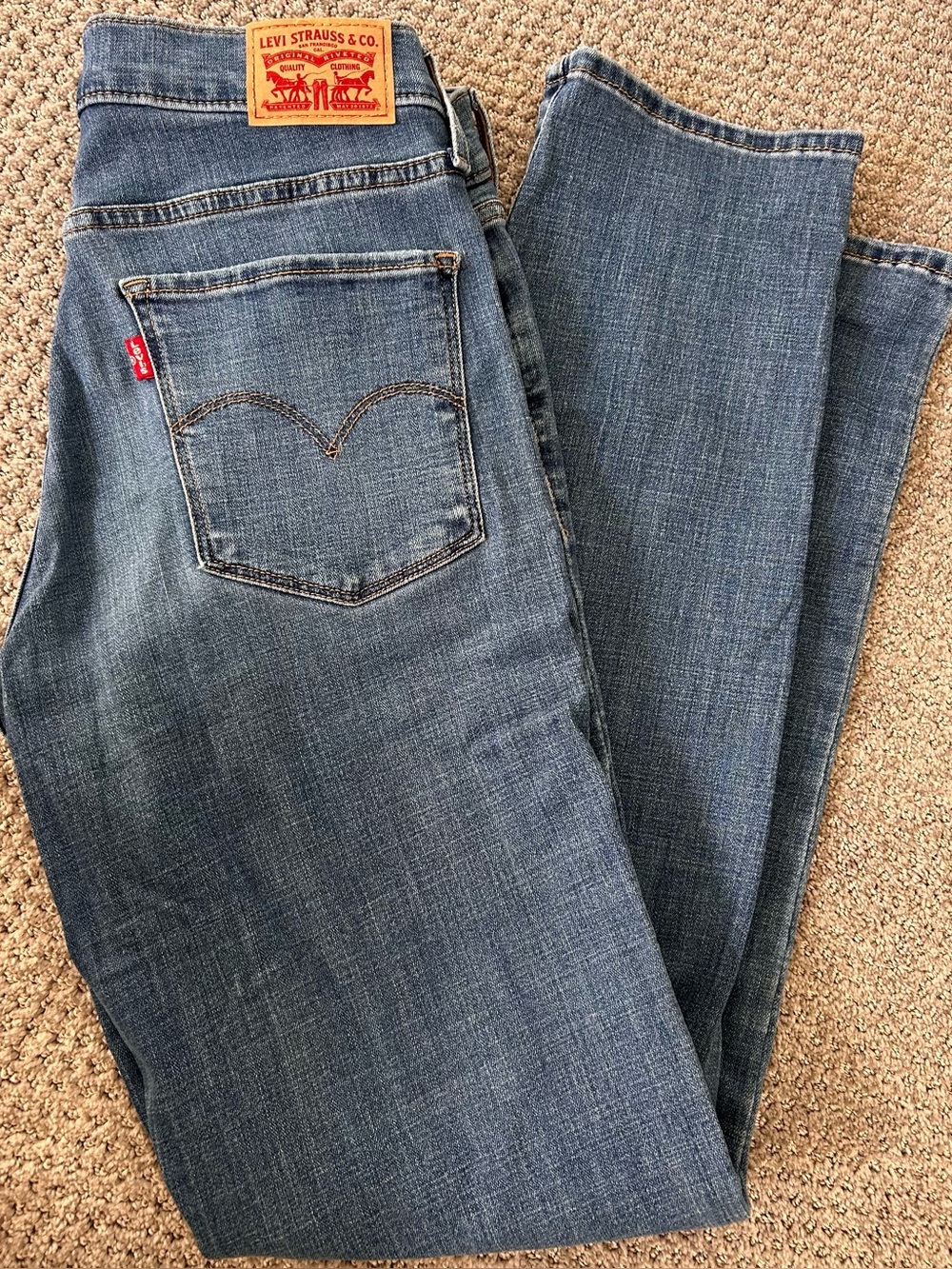 Levi’s 314 Shaping Straight Jeans